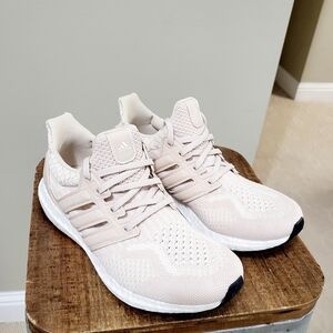Adidas Women's Cream/Beige Ultraboost 5.0 DNA Running Shoes